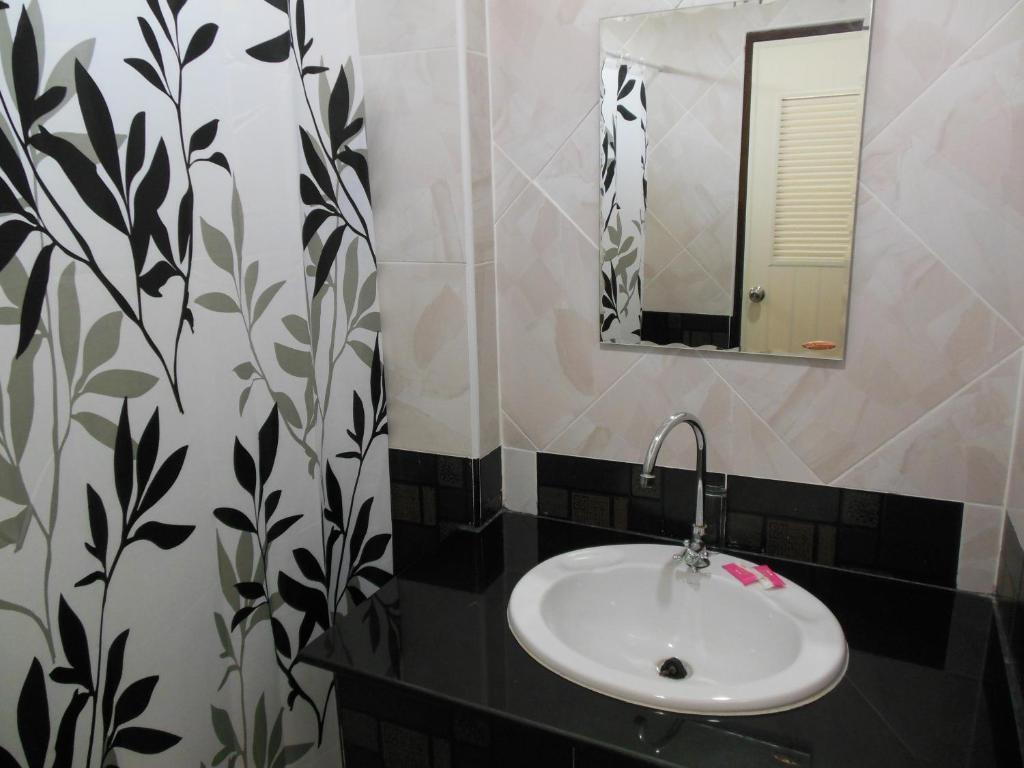The Family Grand Hotel Udon Thani Exterior photo